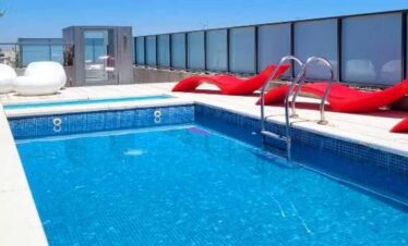 Rio de Janeiro hotel swimming pool.