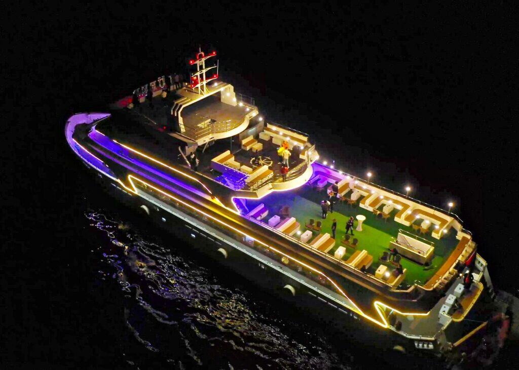 Istanbul river boat 0205