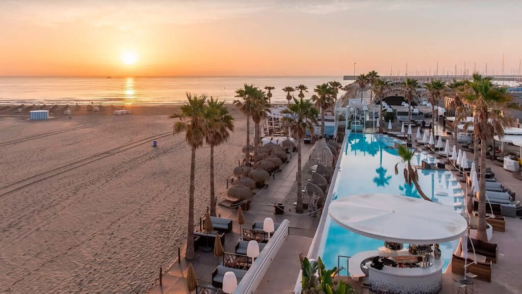 La Tomatina Beach Tour Group