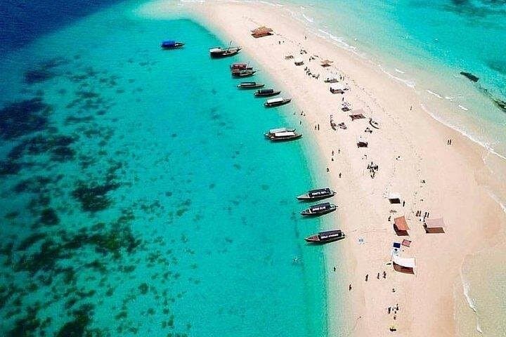 Zanzibar StoneTown DhowBoat Group solo Travel