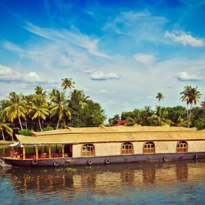 From Mountain Infinity Pools to Golden Goa Sands.  The ultimate Southern India New Year Escape