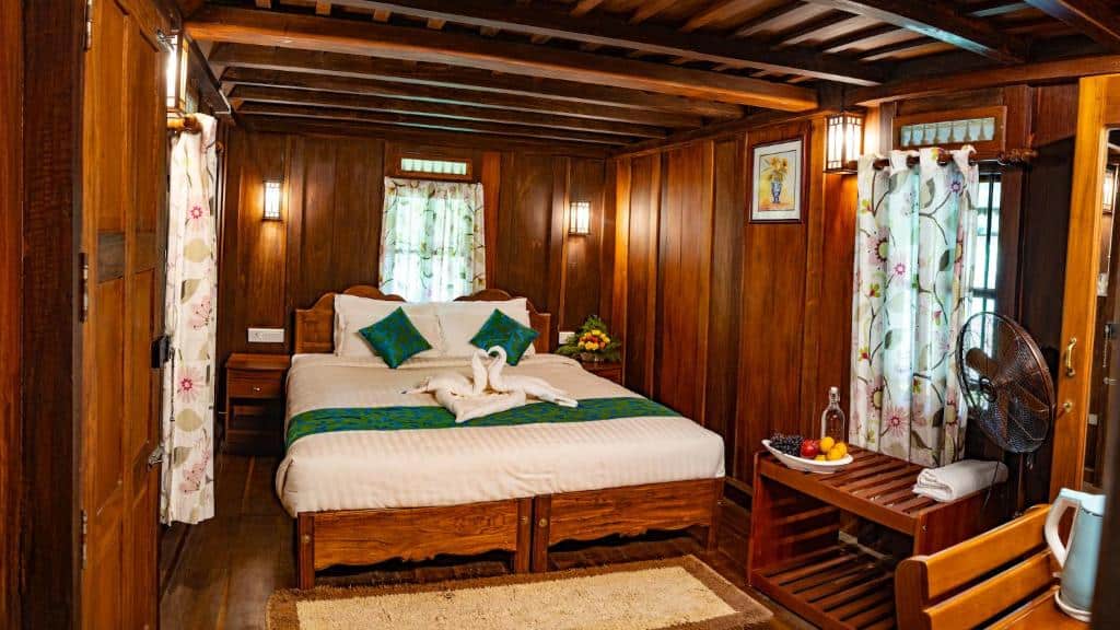 Trip Search 6 kerela thekkedy grouptravel double room
