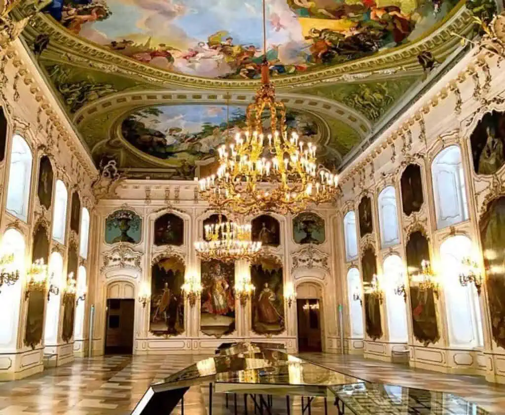 Innsbruck palace grouptravel